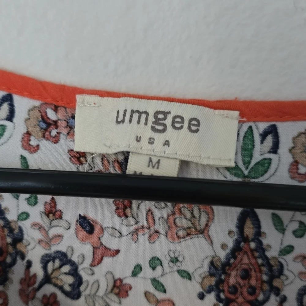 Umgee Floral Print Blouse with Orange Accents Size M